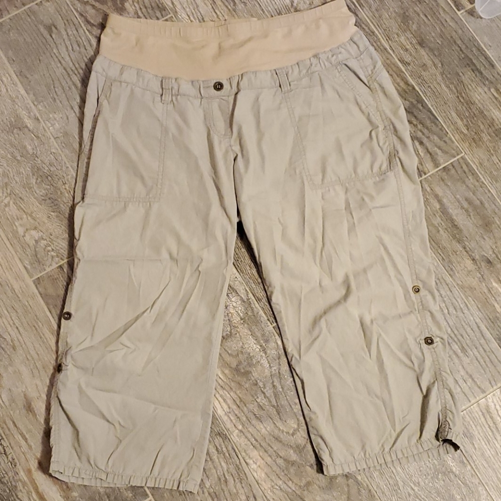 Maternity capris, XL